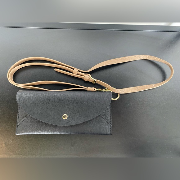 Lark & Ives - Envelope Cross Body Bag (Black and Mulberry) with Strap - Picture 6 of 9